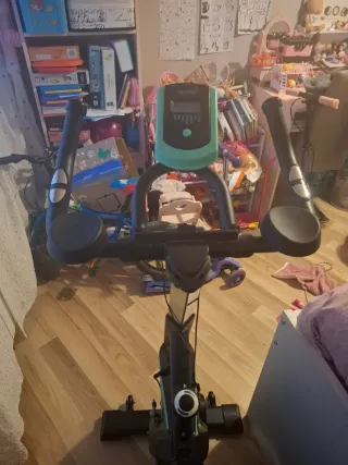 Bicicleta estática casi nueva contador roto