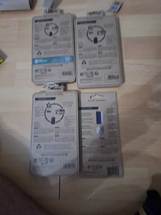 3 custodie e 1 protezione per schermo iPhone 12 Mini