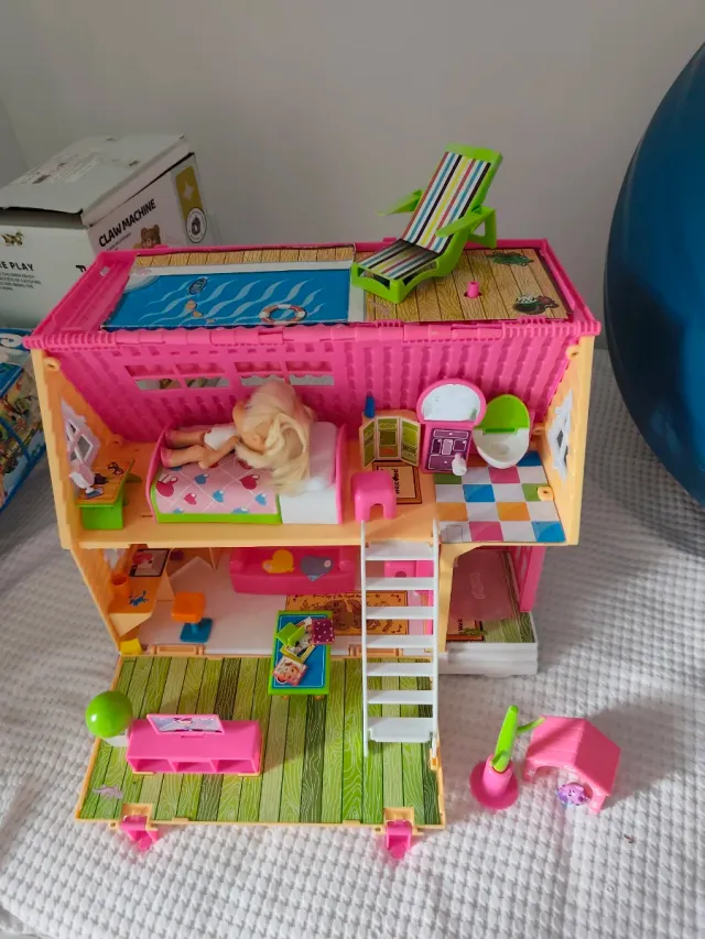 Barriguitas Casa Maletín con Ruedas