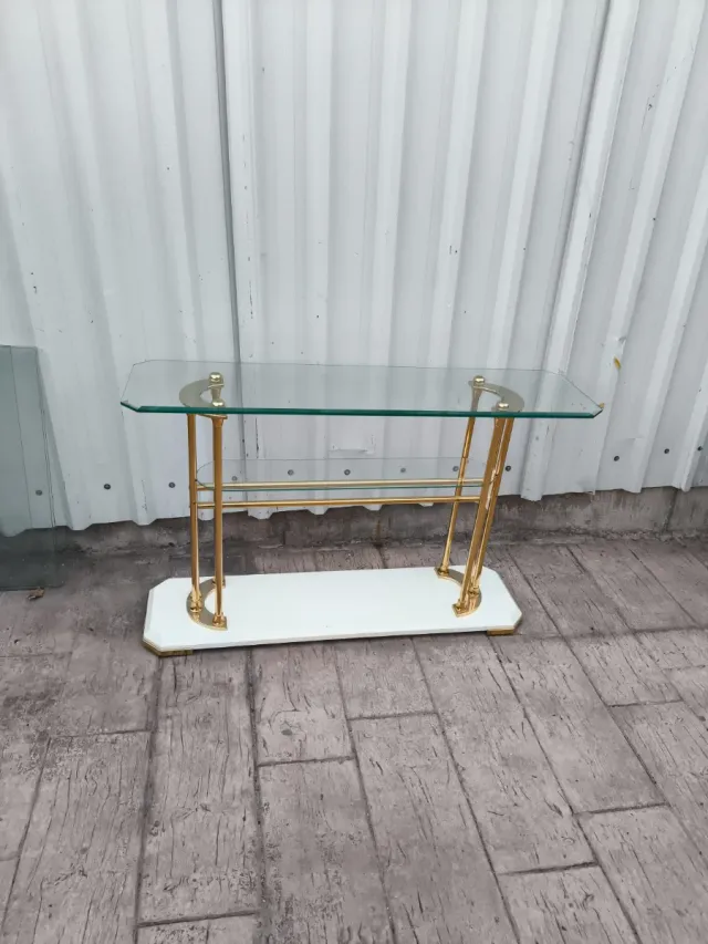 Mesa entradita cristal y metal dorado