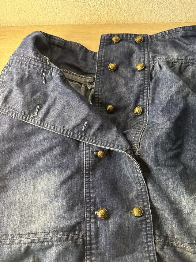 Falda vaquera con botones