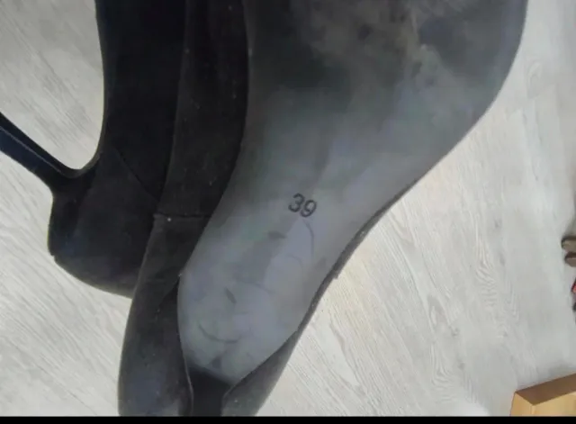 Botines negros tacón fino talla 39