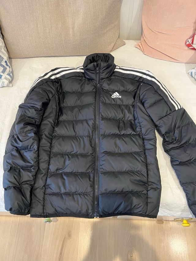 Chaqueta Adidas Negra con Rayas Blancas