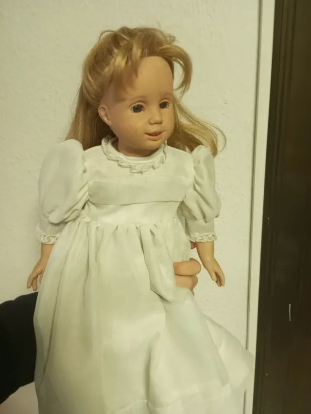 Muñeca bonita de vestir