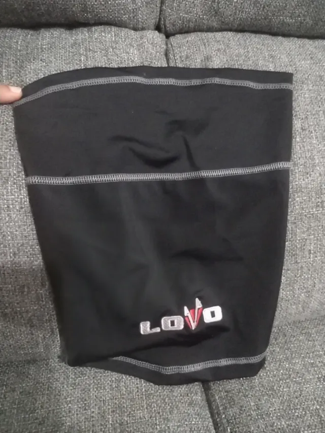 Braga de cuello moto LOVO negra