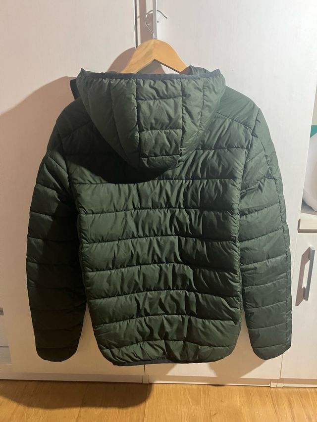 Chaqueta Ecoalf verde con capucha