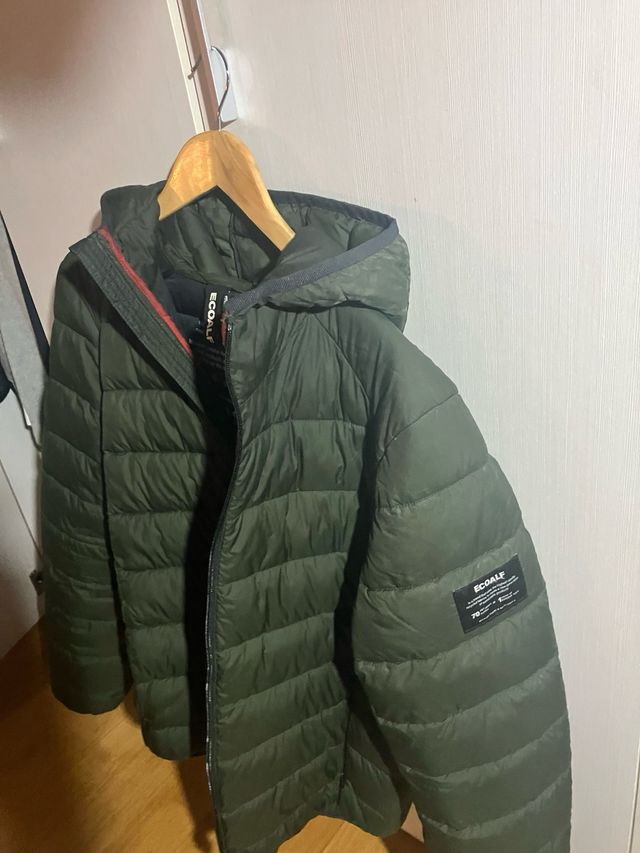Chaqueta Ecoalf verde con capucha