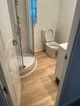 Instalación tarima flotante y vinílica