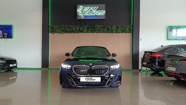 BMW Serie 5 520D AÑO 2023
