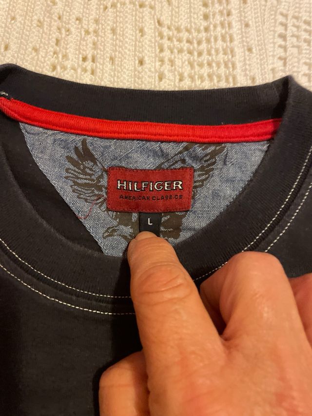 Camiseta Tommy Hilfiger azul marino