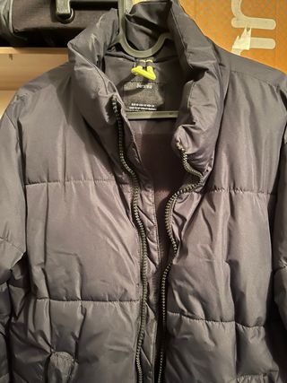 Plumas Bershka gris talla XS