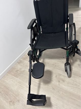 Reposapies elevable silla de ruedas Breezy Premium