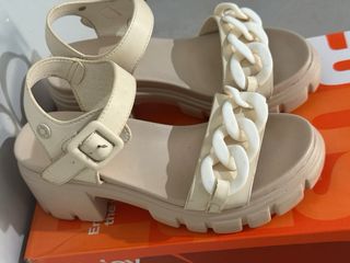 Sandalias Refresh Beige Talla 35