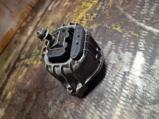 Soporte motor BMW X1 D