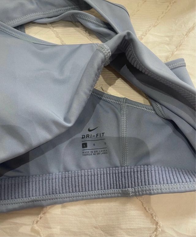 Top deportivo Nike azul