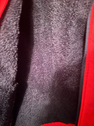 Chaqueta cortavientos John Smith roja y negra