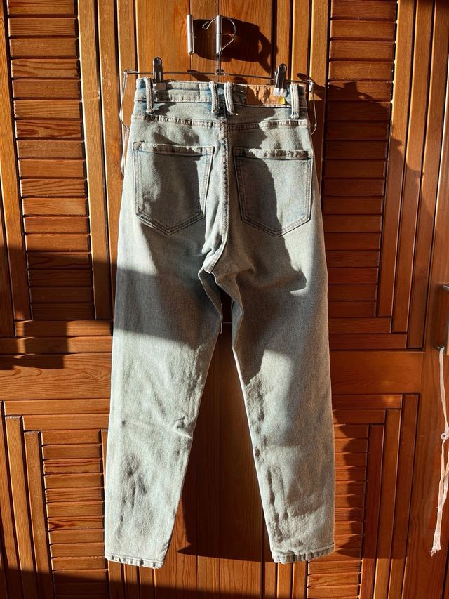 Vaqueros rectos Stradivarius