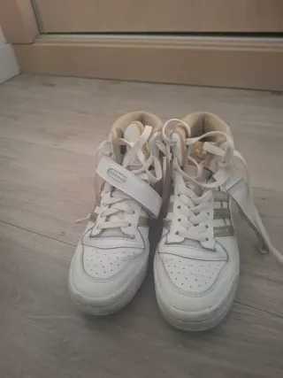 Adidas Forum Blancas y Doradas Talla 37.5