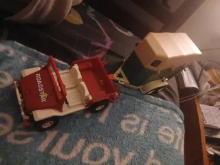 Jeep y remolque caballos Playmobil