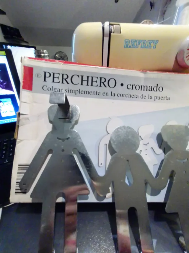 Appendiabiti da parete senza trapano