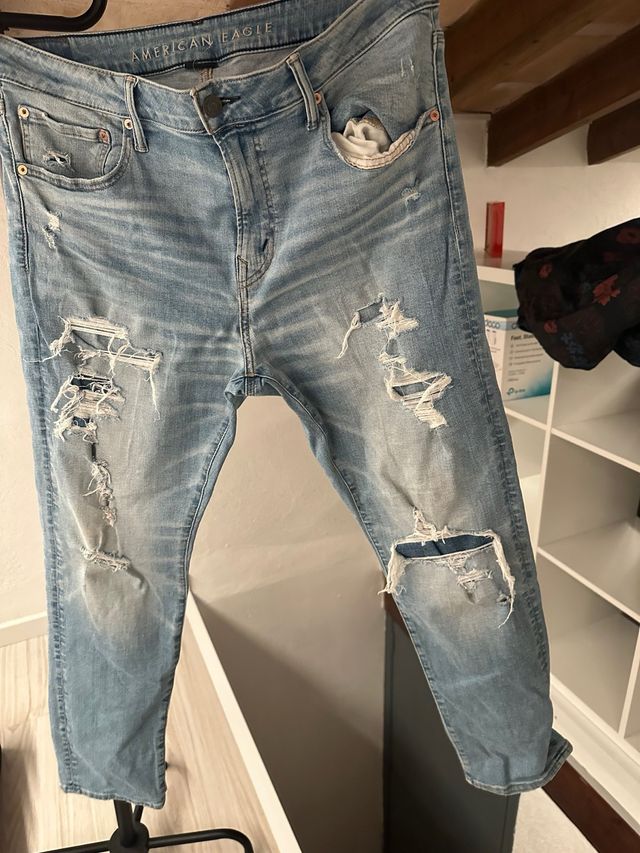 Pantalones American Eagle rotos