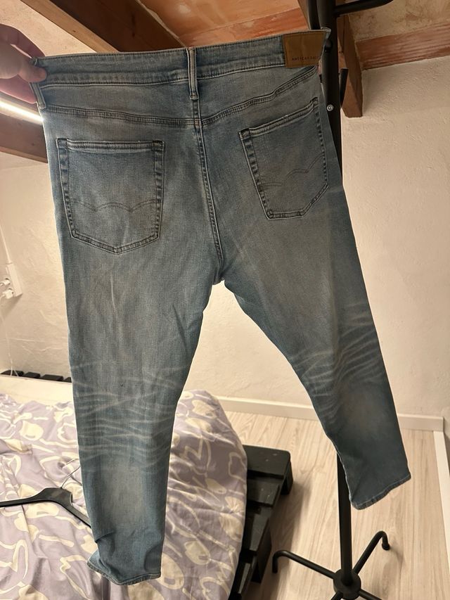 Pantalones American Eagle rotos