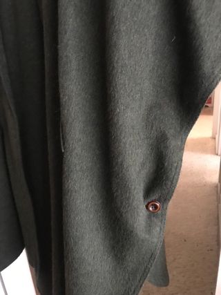 Capa de mujer color verde cacería