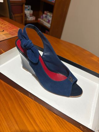 Sandalia CH Azul y Dorada