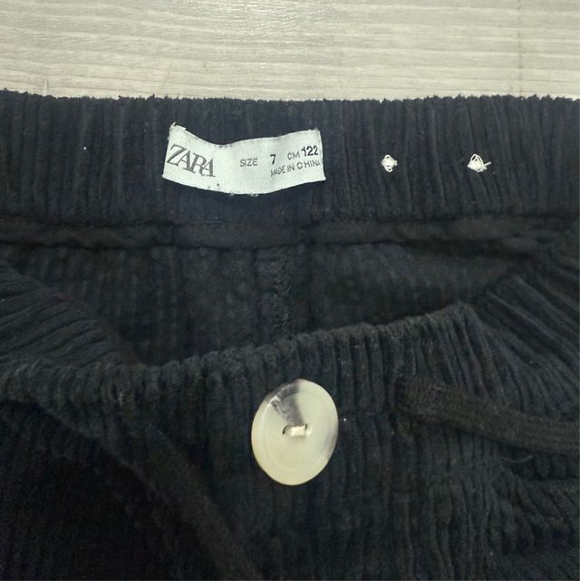 Pantalón Zara 7 años negro pana