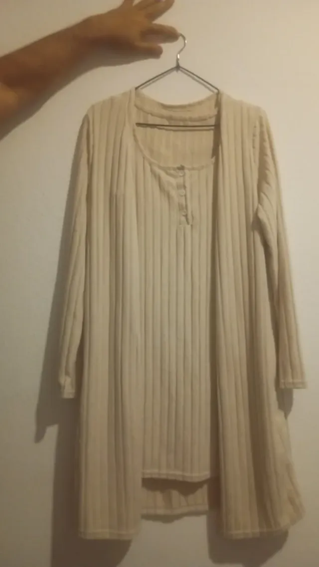 Conjunto punto acanalado beige