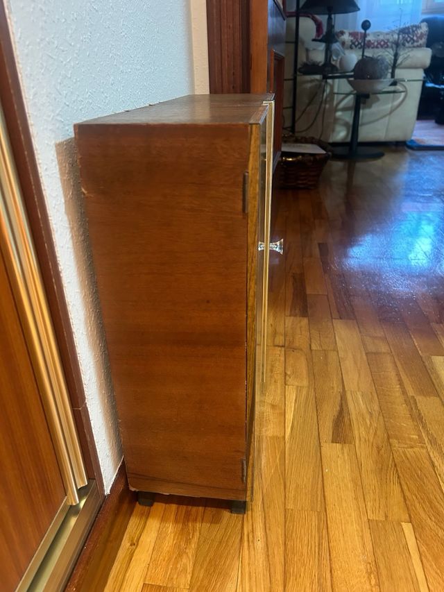 Armario vintage para muñeca