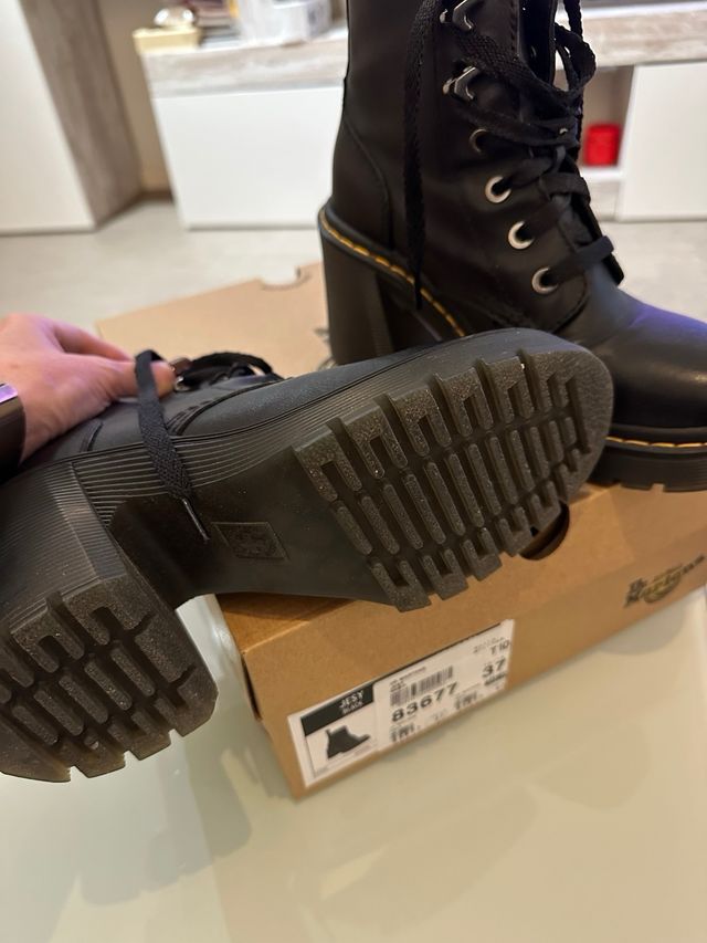 Botas Dr. Martens Jesy tacón negras talla 37