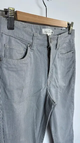 Pantalón H&M Mil Rayas Gris