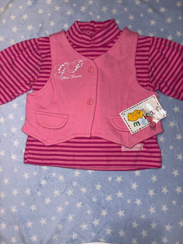 Set neonato: gilet e maglietta rosa