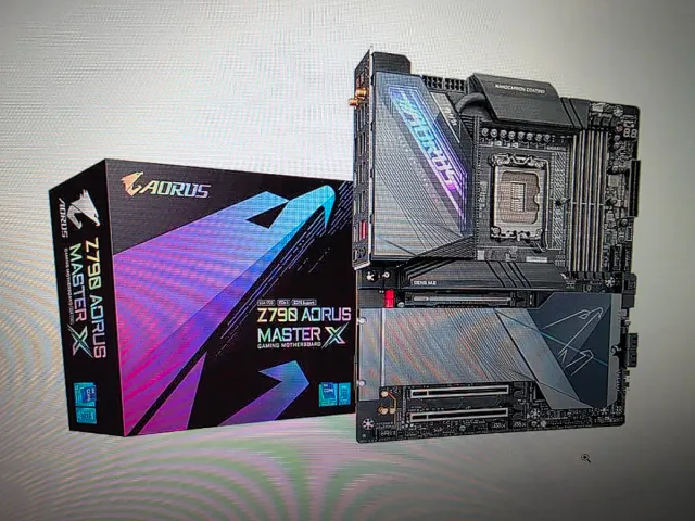 I9 13900k 4070ti 32Gb wifi7 Red10Gb Cambio x Trail