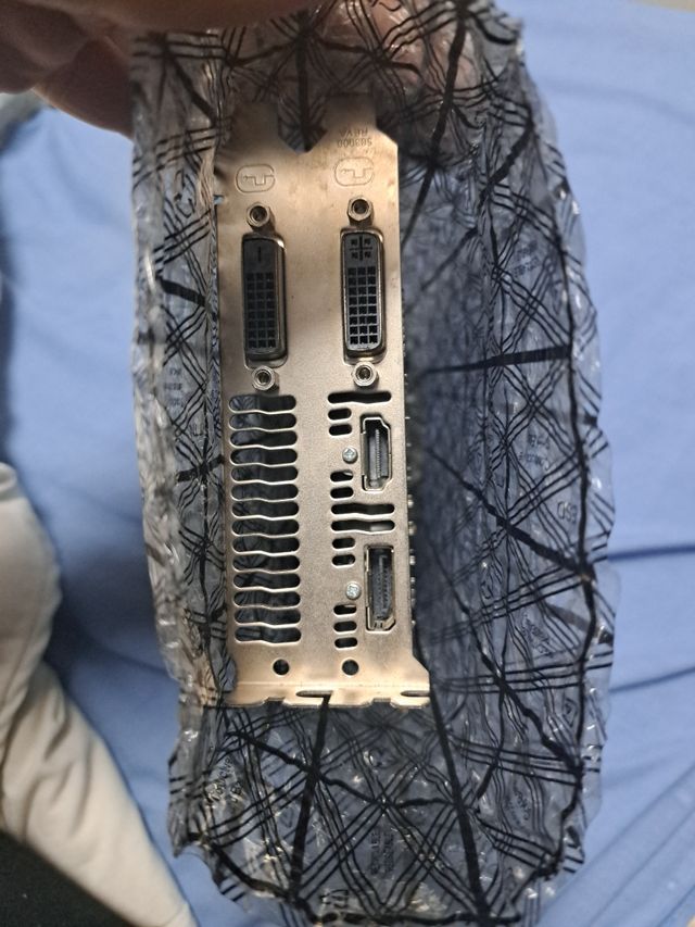 Tarjeta Gráfica AMD 2GB