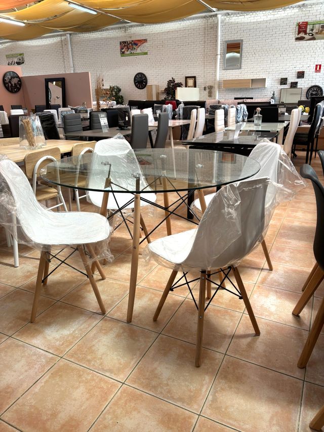 Mesa redonda cristal + 4 sillas blancas