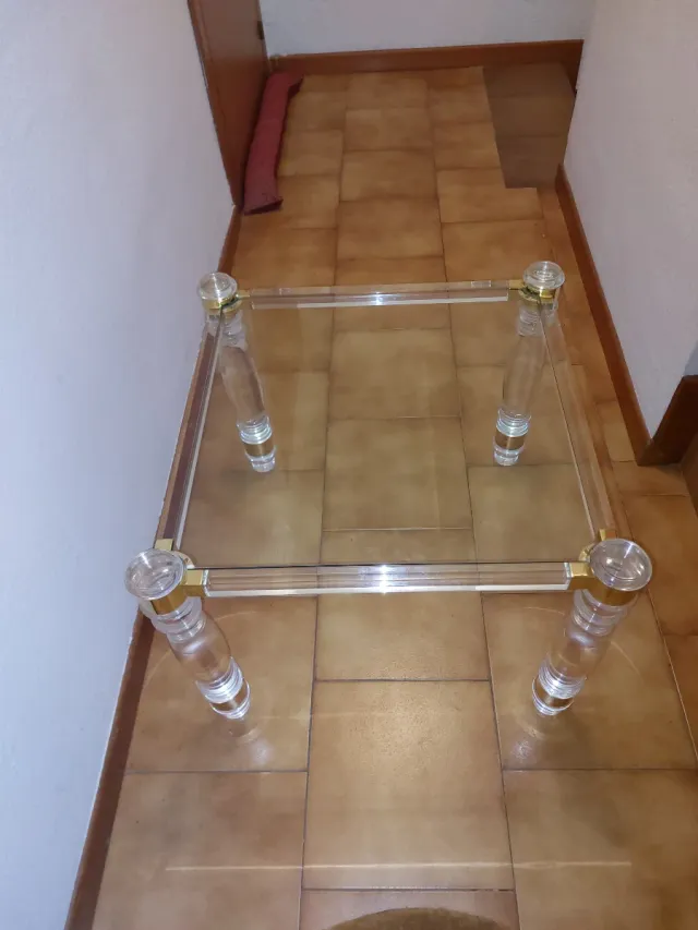 Mesita de salón acrílica y cristal
