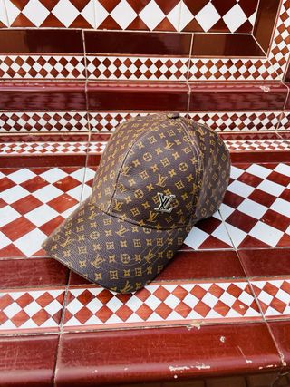 Gorra Louis Vuitton Marrón y Dorada