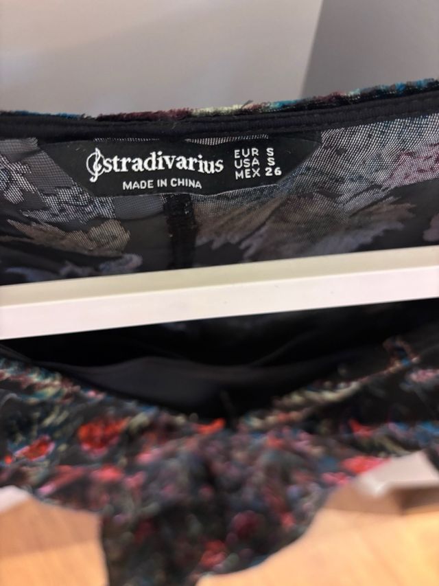 Vestido estampado floral negro