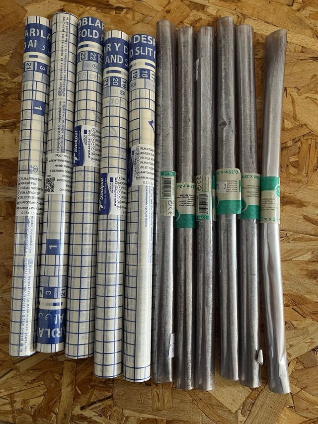 Lote 7. Forros para libros y carpetas