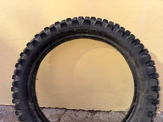 Neumático Michelin 110/90/19