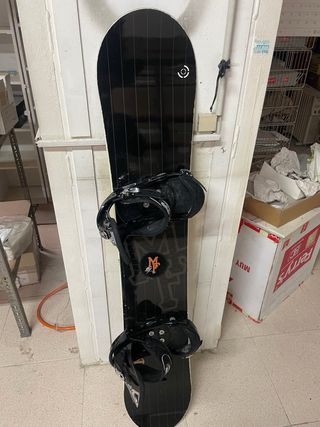 Tabla Snowboard con Fijaciones y Botas
