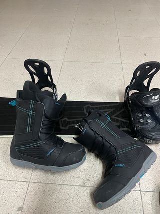 Tabla Snowboard con Fijaciones y Botas