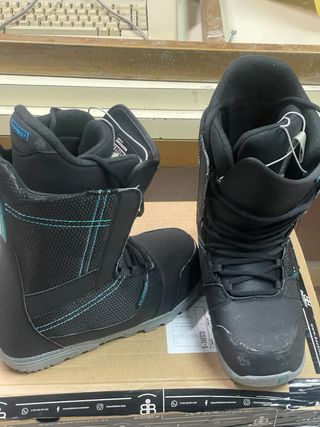 Tabla Snowboard con Fijaciones y Botas