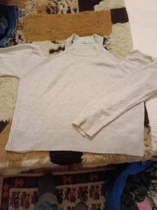 Jersey Renatta & Go gris frío hombros descubiertos