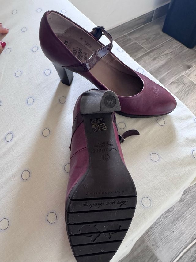 Zapatos Wonders Morados Talla 39