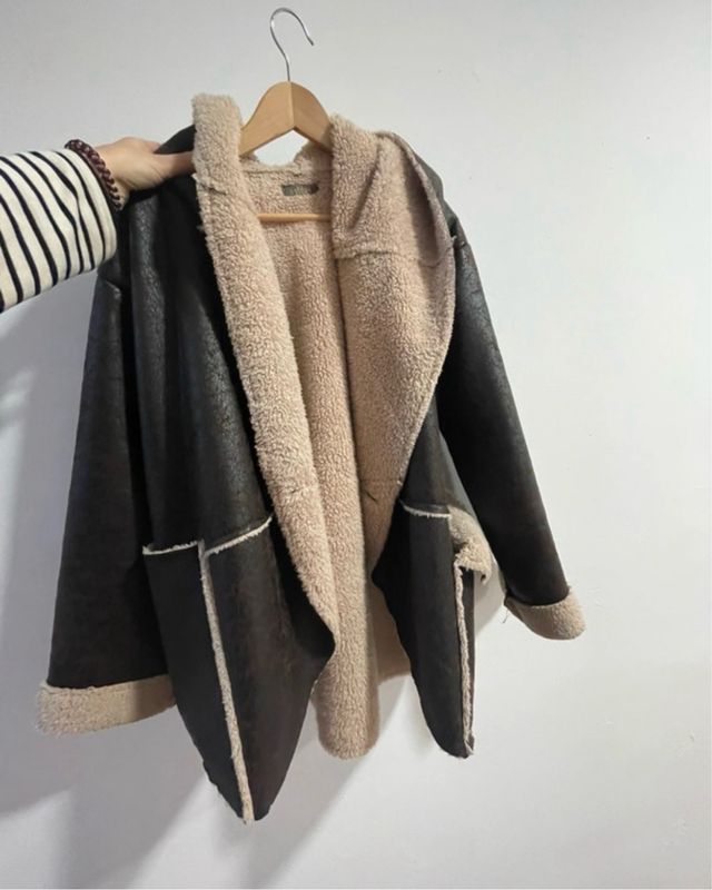 Abrigo borreguito marrón y beige