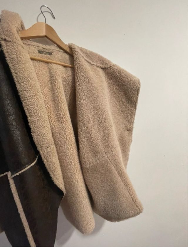 Abrigo borreguito marrón y beige