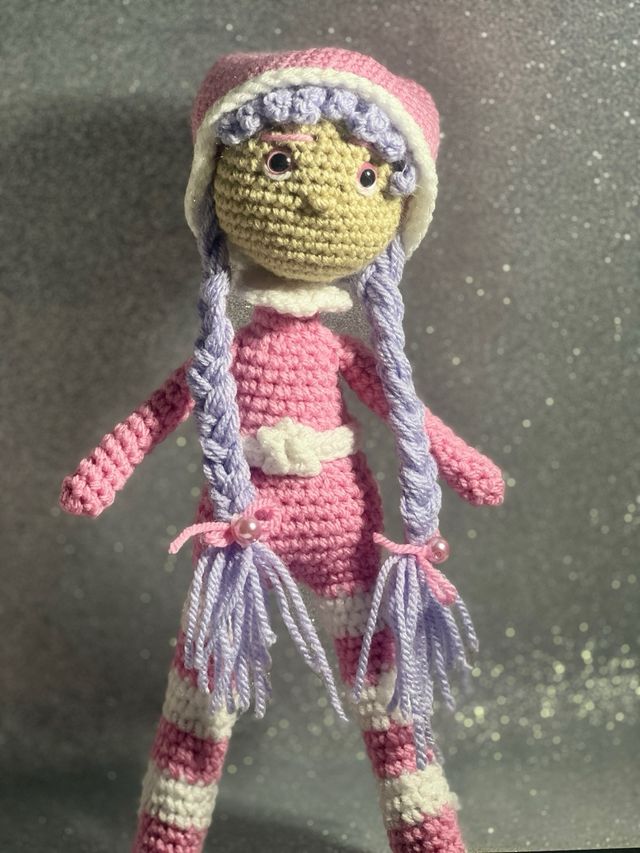 Muñeca Elfa Tejida Rosa y Lila